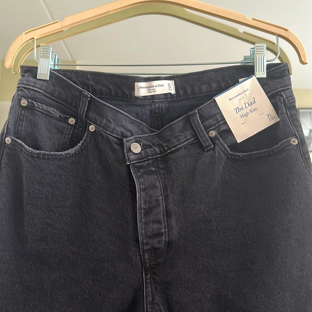 NWT - Abercrombie & Fitch Dad Jeans